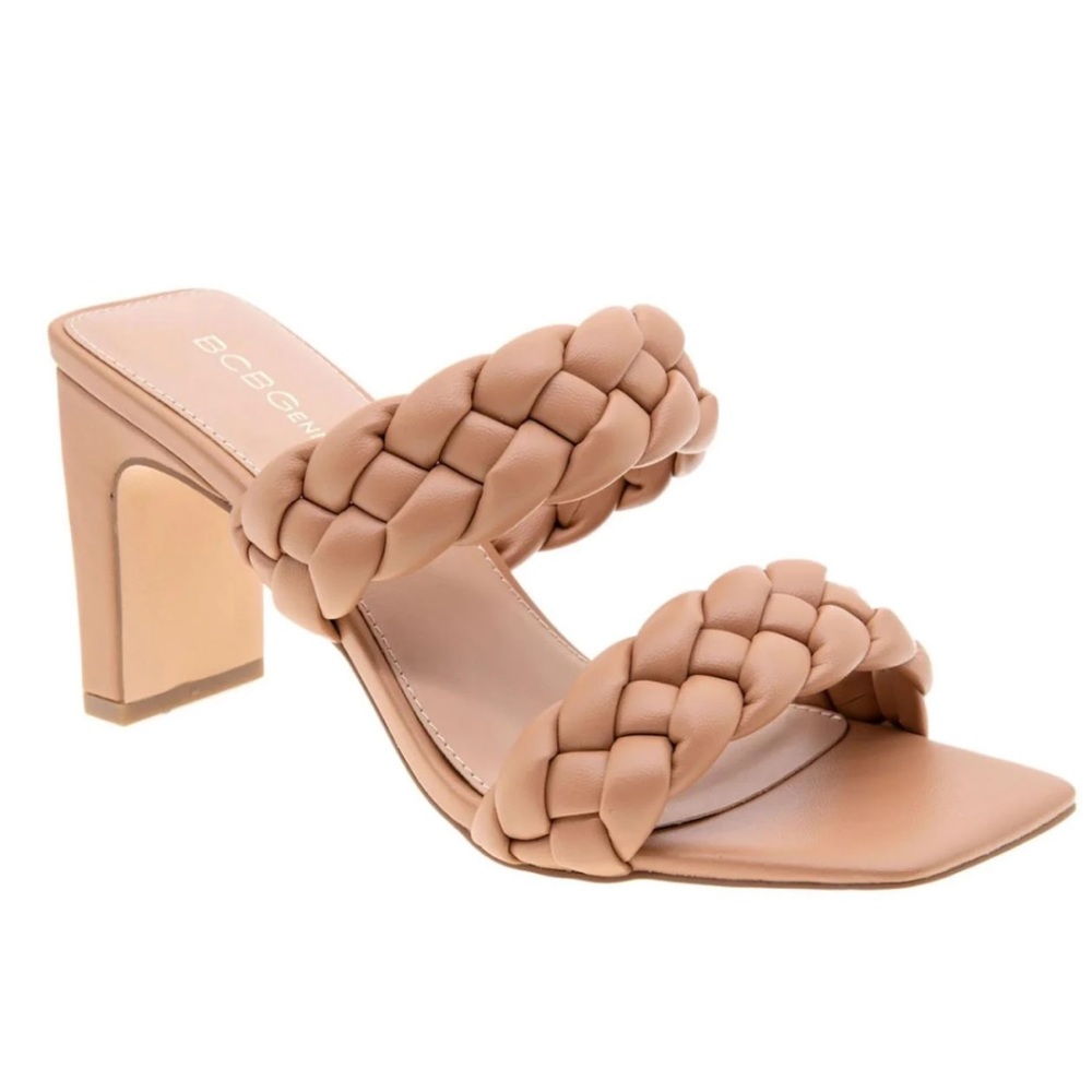 New In Box BCBG Finaa Womens Slip On Tan Heels Size 9